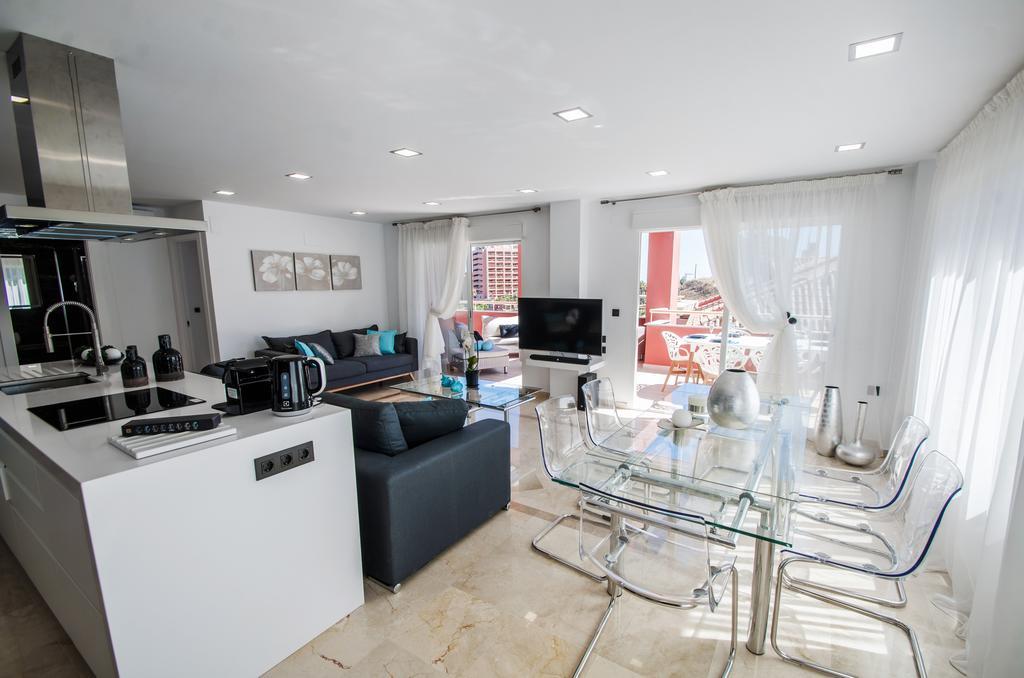 Gorgeous 170 Sq.M. Penthouse With Sea View Terraces Leilighet Benalmádena Eksteriør bilde