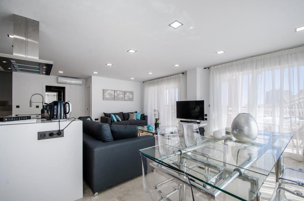 Gorgeous 170 Sq.M. Penthouse With Sea View Terraces Leilighet Benalmádena Eksteriør bilde