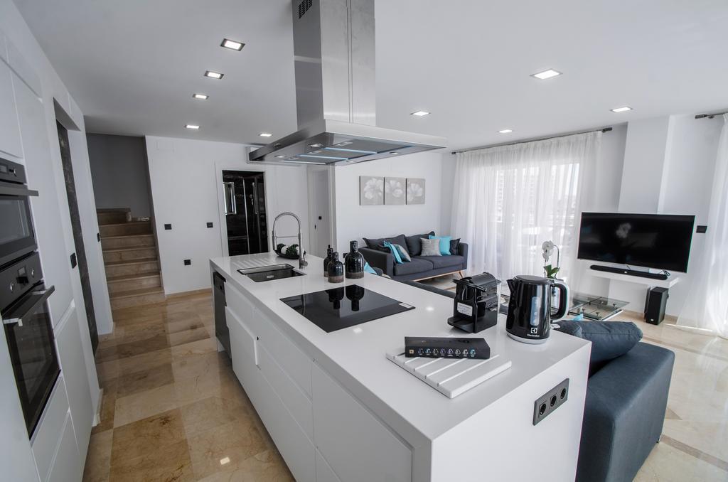 Gorgeous 170 Sq.M. Penthouse With Sea View Terraces Leilighet Benalmádena Eksteriør bilde